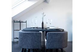 Central Perk Apartments-Antwerp